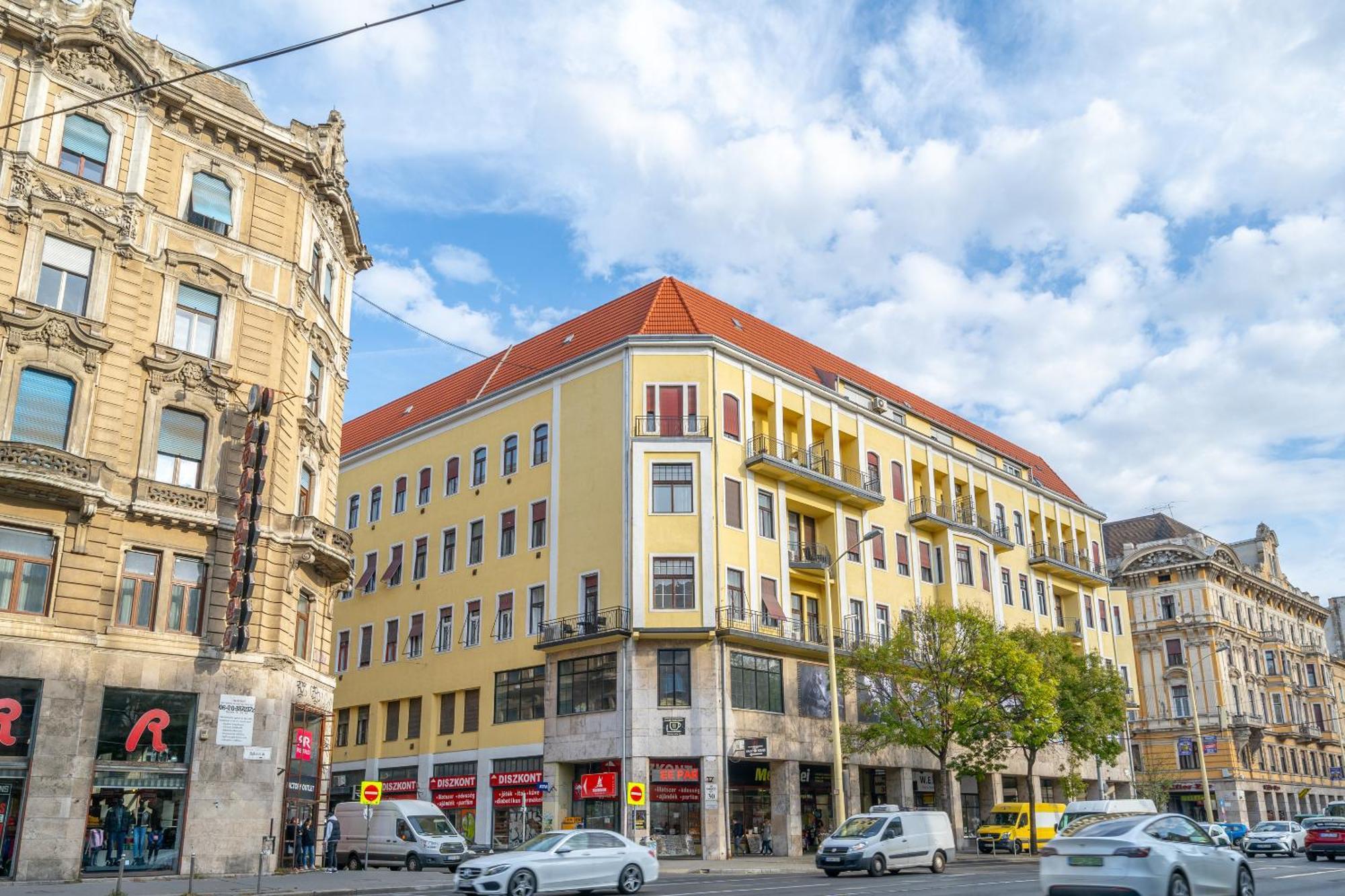 Rakoczi Stylish Entire Apartment, Budapest